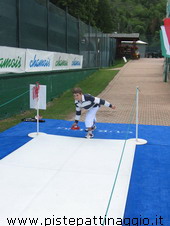 un tiro sulla pista da short curling